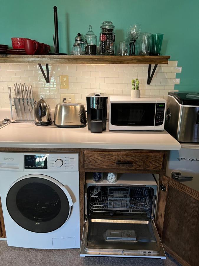 Cozy Loft With Parking And Private Patio W/ Grill Leilighet Wilmington Eksteriør bilde